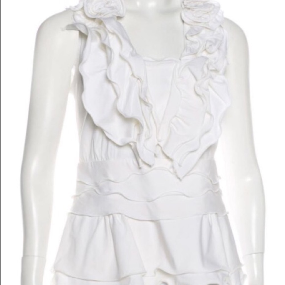 SALE!!! New with Tags Oscar de la Renta Ruffled Sleeveless Top.